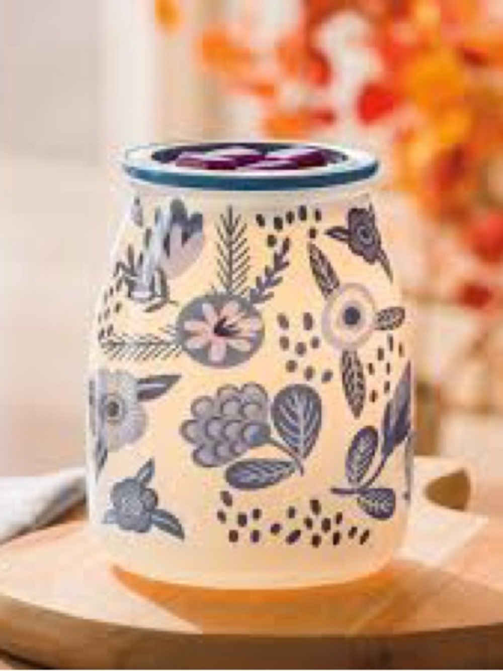Scentsy Blue Floral Ceramic Wax Warmer on Cream